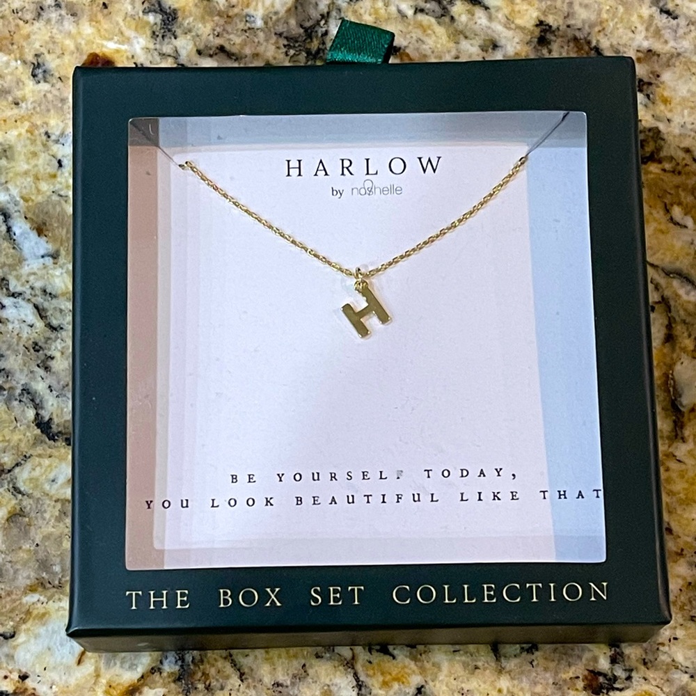 Gold Harlow Pendant Necklace